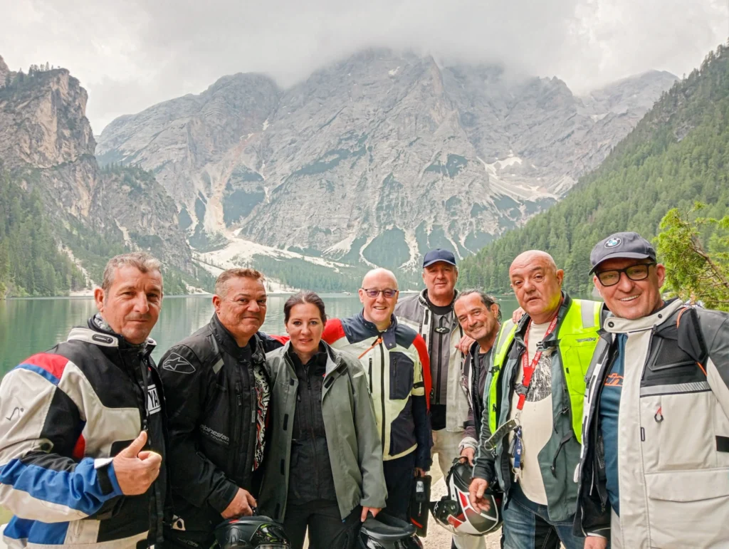 Grupo de Moto Tour Trip Levante en una ruta por los Dolomitas